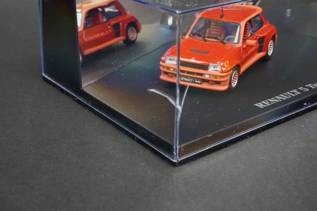 1/43 ユニバーサルホビーズ E1701 RENAULT ルノー R5 ターボ STREET