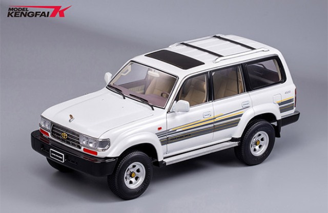 ��� KF032-1 KENGFai 1/18 �ȥ西 Toyota Land Cruiser ���ɥ��롼���� VX-R LC80 White General 