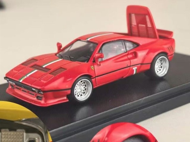 Amazon.co.jp: Kyosho Original 1/18 De Tomaso Pantera GT4 Red