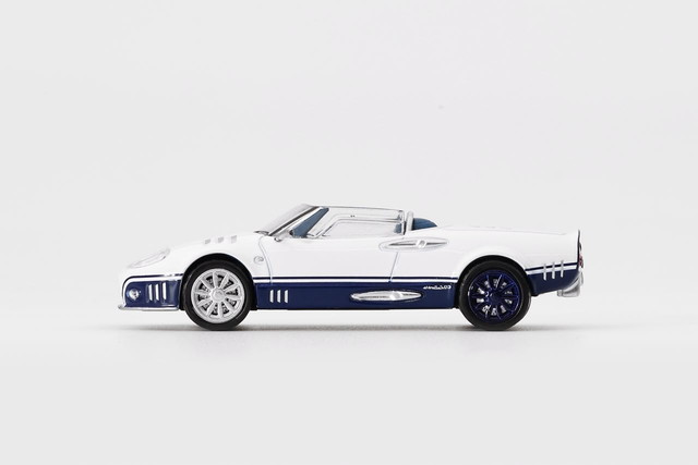 ͽ�� LL-016-327 Shadow 1/64 ���ѥ����� Spyker C12 White& blue (LHD)
