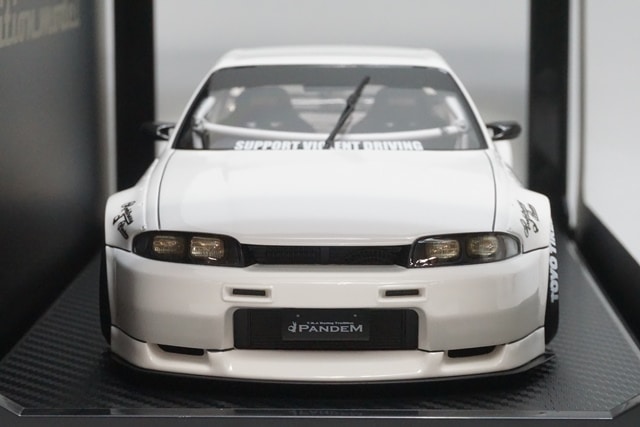 1/18 �����˥å�����ǥ� IG3029 ���� �ѥ�ǥ� GT-R (BCNR33) �ۥ磻��