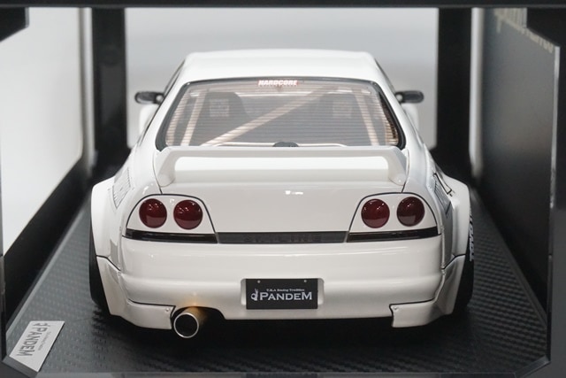 1/18 �����˥å�����ǥ� IG3029 ���� �ѥ�ǥ� GT-R (BCNR33) �ۥ磻��