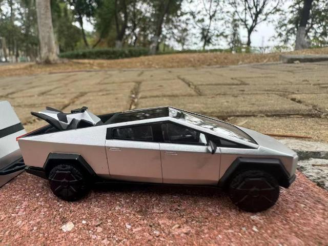 ͽ��  DM Model 1/64 �ƥ��� �����С��ȥ�å� �ԥå����å� �ȥ�å� TESLA Pickup Metal steel silver