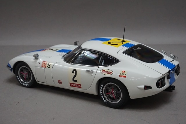 TOYOTA トヨタ2000 GT オートアートAUTOART 1/18 ② AUTOart 1:18 Scale Toyota 2000 GT Coupe, Upgraded, Gold