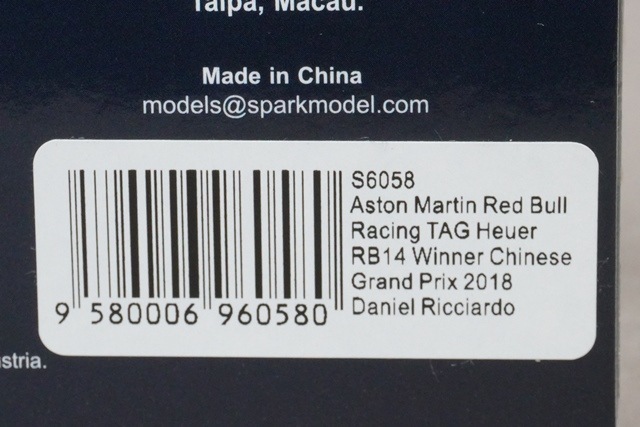 1/43 スパーク S6058 アストンマーティン レッドブルレーシング タグ
