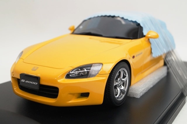 イエロー オープンカー ミニカー ホンダS2000 1/18ミニカー ミニカー