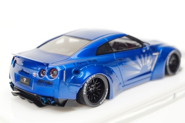 新品 MZE007 メイクアップ/アイドロン 1/43 LB☆WORKS R35 GT-R Duck