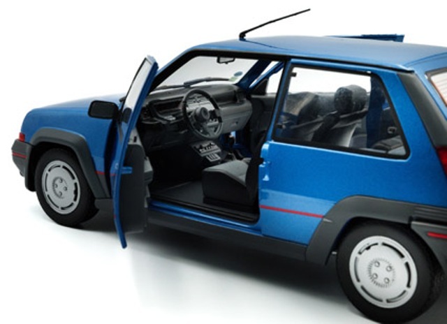 1/18 RENAULT ルノー WRC ツール・ド・コルス