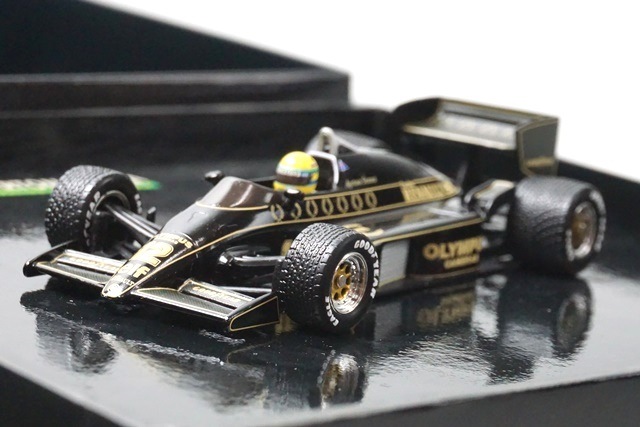 1/43 ミニチャンプス 540854392 ロータス ルノー 97T A.セナ 1985 #12