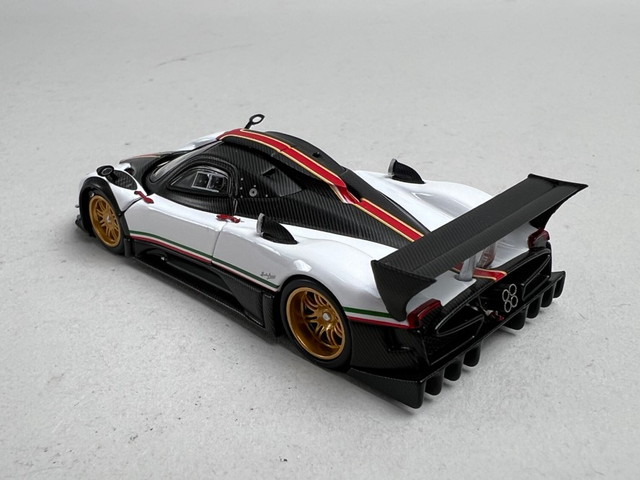 ���� 650631001 AR Box [Almost Real Model] 1/64 �ѥ����� ����� Pagani Zonda R White 2025 HEC����