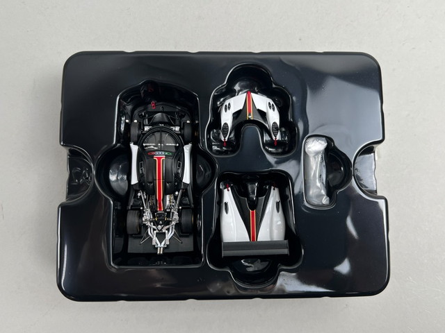 新品 650631001 AR Box [Almost Real Model] 1/64 パガーニ ゾンダ