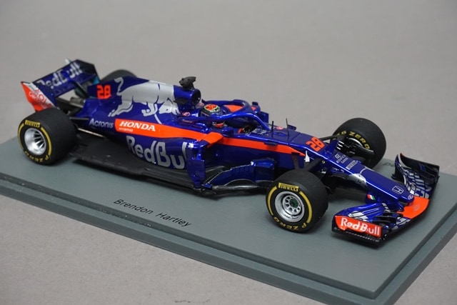 レッドブル トロロッソホンダ STR13 1/43 #28 アゼルバイジャンGP レッドブル トロロッソホンダ STR13 1/43 #28 アゼルバイジャンGP