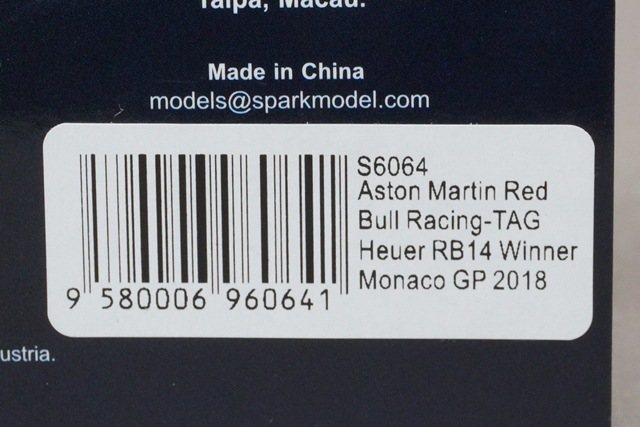 1/43 スパーク S6064 アストンマーティン レッドブルレーシング タグ