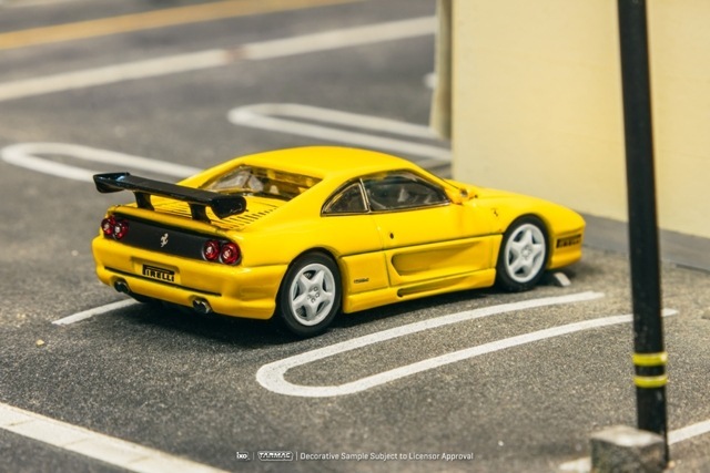 1/18 フェラーリ355 黄色 FERRARI355 ミニカー FERRARI F 355 SPIDER 1