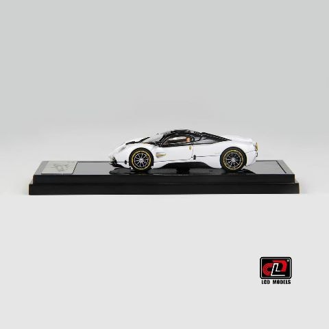 新品 LCD64039C LCD 1/64 パガーニ ウトピア Pagani Utopia White