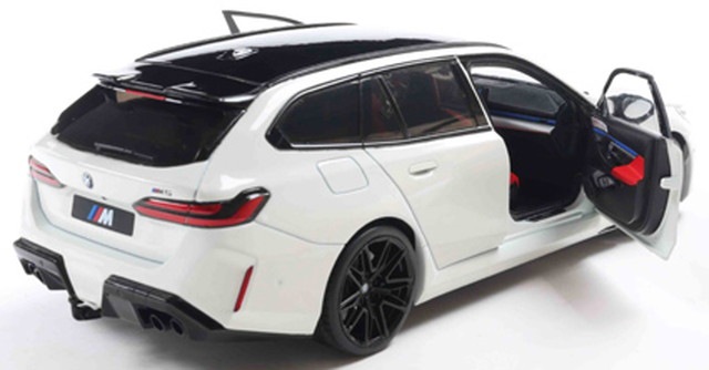 予約 S1814802 SOLIDO 1/18 BMW M5 ツーリング 2024 (ホワイト