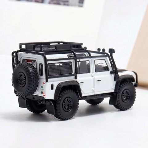 801-229 LCD 1/64 ランドローバー ディフェンダー ホワイト 1-64 2018 Land Rover Defender 90 works V8 70th Edition