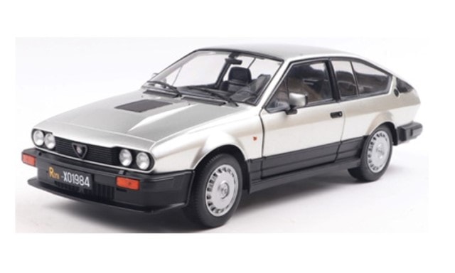 新品 S1802307 SOLIDO 1/18 アルファ ロメオ GTV6 1984 (シルバー