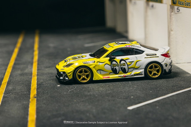新品 T64G-038-MOON Tarmac Works 1/64 トヨタ Toyota GR86 MOONEYES