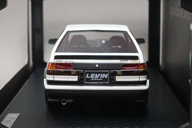 1/18 ˥åǥ IG0552 ȥ西 Toyota Corolla Levin 2Door GT Apex (AE86) White/Black