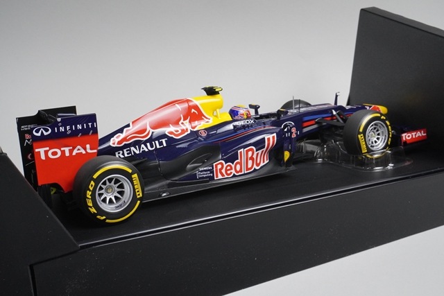 1/18 ミニチャンプス 110120002 レッドブルレーシング ルノー RB8 2012