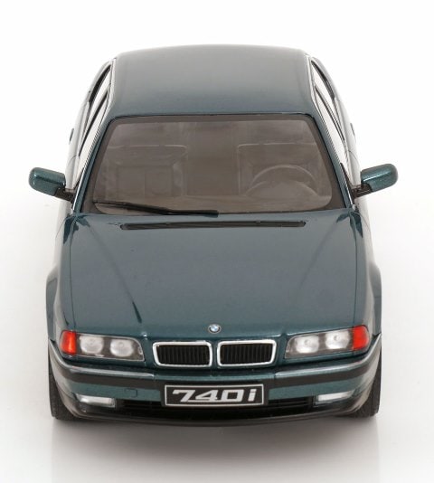 予約 KKDC180368 KK scale 1/18 BMW 740i E38 1994 グリーンメタリック