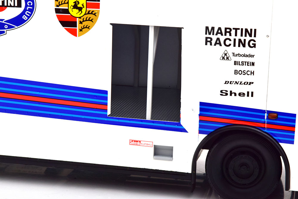 CMRトランスポーター 楽天市場】CMR 1:18 メルセデス O317 ポルシェ レース トランス