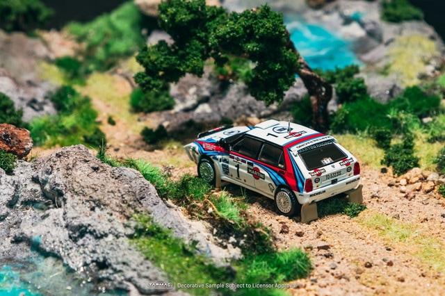 予約 T64-049-92SAF01 Tarmac Works 1/64 ランチア Lancia Delta HF
