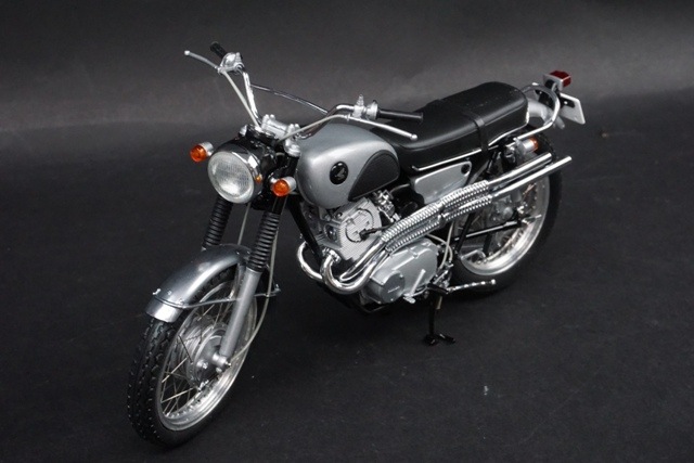 1/10 エブロ 10010 ホンダ CL 72 1962 ブラック / シルバー