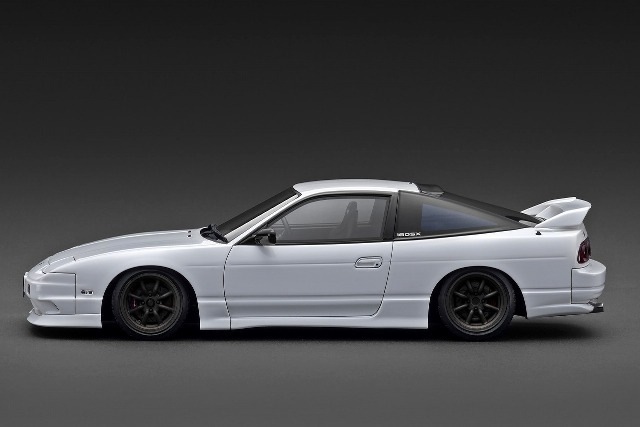 ���� IG3760 �����˥å�����ǥ� 1/18 ���� Nissan 180SX TYPE X (RPS13) White 