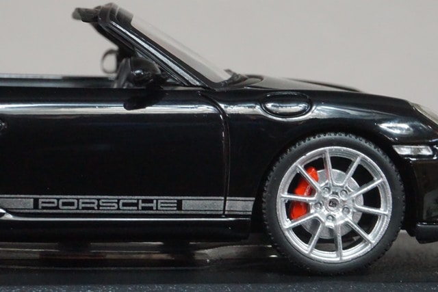 1/43 ミニチャンプス 400069300 ポルシェ ボクスター スパイダー