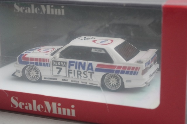 新品特価 Scale Mini 1/64 BMW M3 E30 FINA, Boost Gear