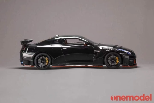 ���� 21C03-05 onemodel 1/18 ���� 2020 GT-R Nismo Jet Black Pearl ��������륱������°