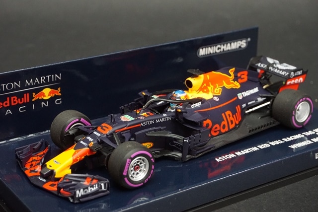 1/43 ミニチャンプス 410180603 アストンマーティン レッドブル