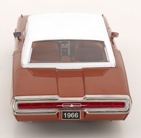 予約 KKDC181384 KK scale 1/18 フォード Thunderbird Landau Coupe