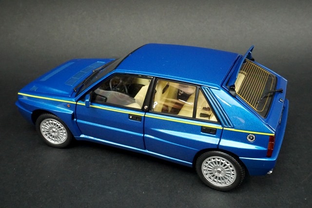 1/18 京商 08343BL ランチア デルタ HF インテグラーレ EVO 2 Blue