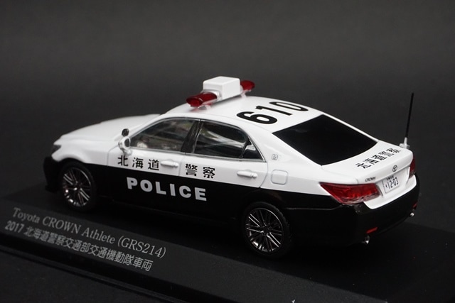 ignition model 1/18 北海道警察 クラウンアスリート IG2192 1/18 Toyota Crown (GRS214) 北海道警察交通部交通機動隊
