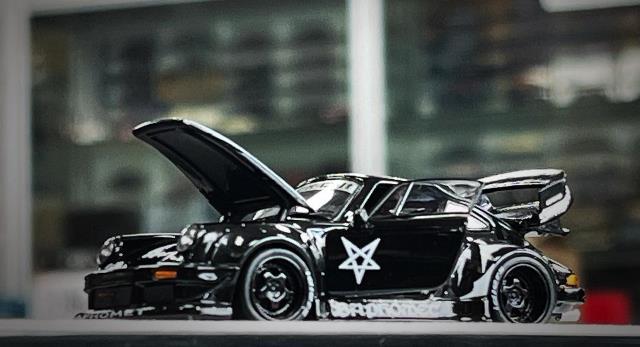 新品 PGM-640210-1 PGM 1/64 ポルシェ RWB930 Baphomet Demon ブラック