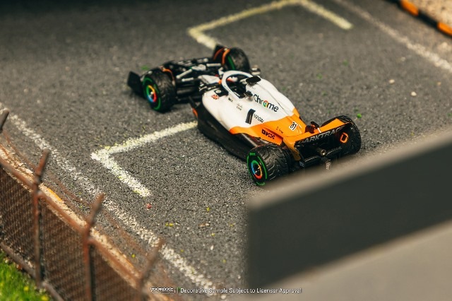 新品 T64G-F070-OP1 Tarmac Works 1/64 マクラーレン McLaren MCL60