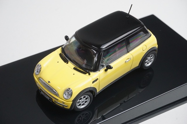 1/43 オートアート 54826 BMW ミニ クーパー イエロー, Boost