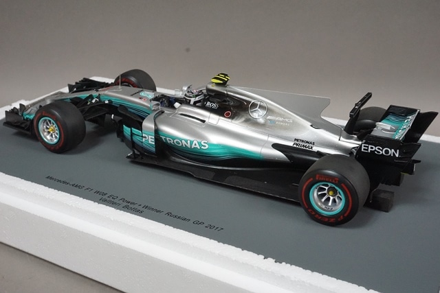 1/18 スパーク 18S301 メルセデスAMG F1 W08 EQ パワー＋ ロシア