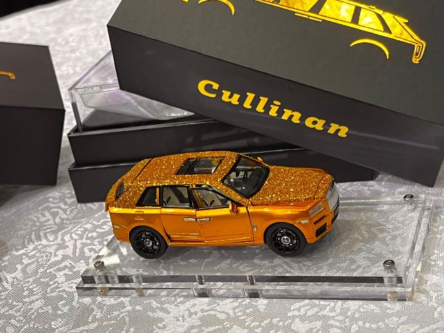 予約 DCM 1/64 ロールス ロイス カリナン Rolls-Royce Cullinan GOLD