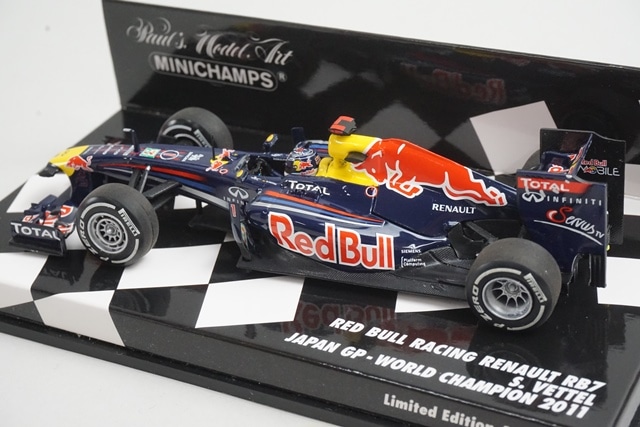 1/43 ミニチャンプス 410110301 レッドブルレーシング ルノー