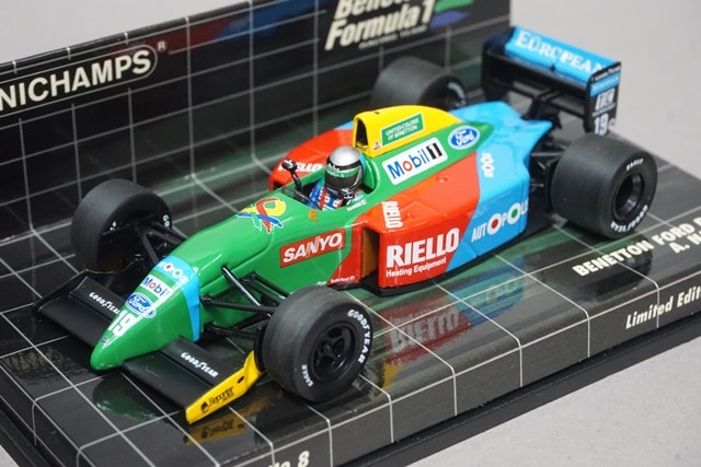 未使用 美品　ミニチャンプス1/18 ベネトン1991 R.モレノ　N.ピケ 未使用 美品 ミニチャンプス1/18 ベネトン1991 R.モレノ N.ピケ