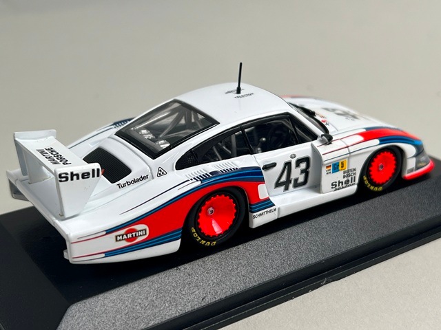 1/43 ミニチャンプス 430786743 ポルシェ 935/78 モビーディック