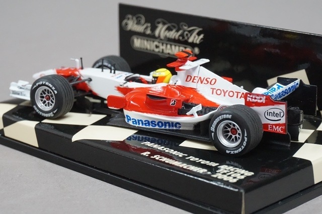 ミニカー レース トヨタ Panasonic TOYOTA！ パナソニック Amazon | DP 1/43 パナソニック トヨタ レーシング TF104 2004
