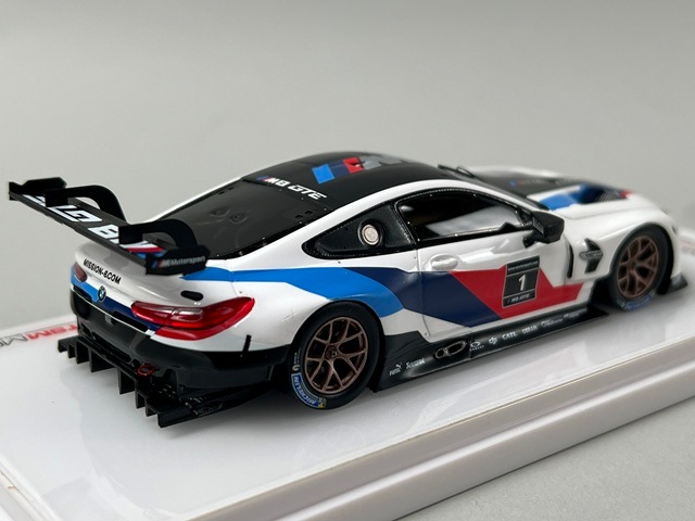 1/43 TSMモデル TSM430429 BMW M8 GTE 2018 #1 プレゼンテーション