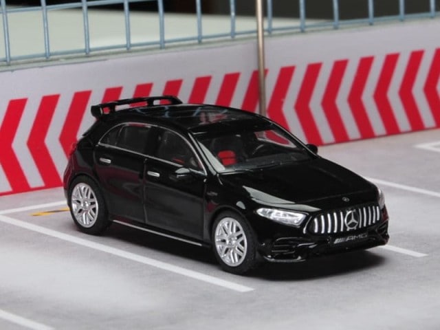 301-023 KILO works 1/18 メルセデスベンツ AMG A45 301-023 KILOworks