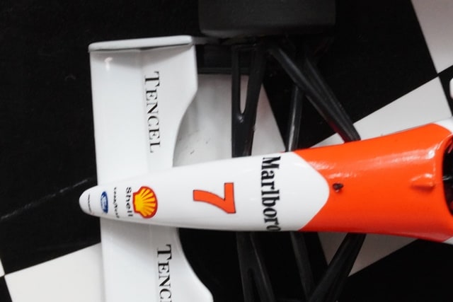 1/43 ミニチャンプス 530934317 マクラーレン フォード MP4/8 日本GP