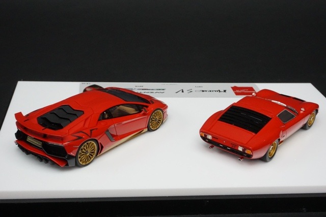 1/43 �ᥤ�����å�/�����ɥ��� EMCOF012A ���ܥ륮���� �����ѡ������������� ���åȡ�2�楻�åȡ� Miura SV �� Aventador SV Red / Gold